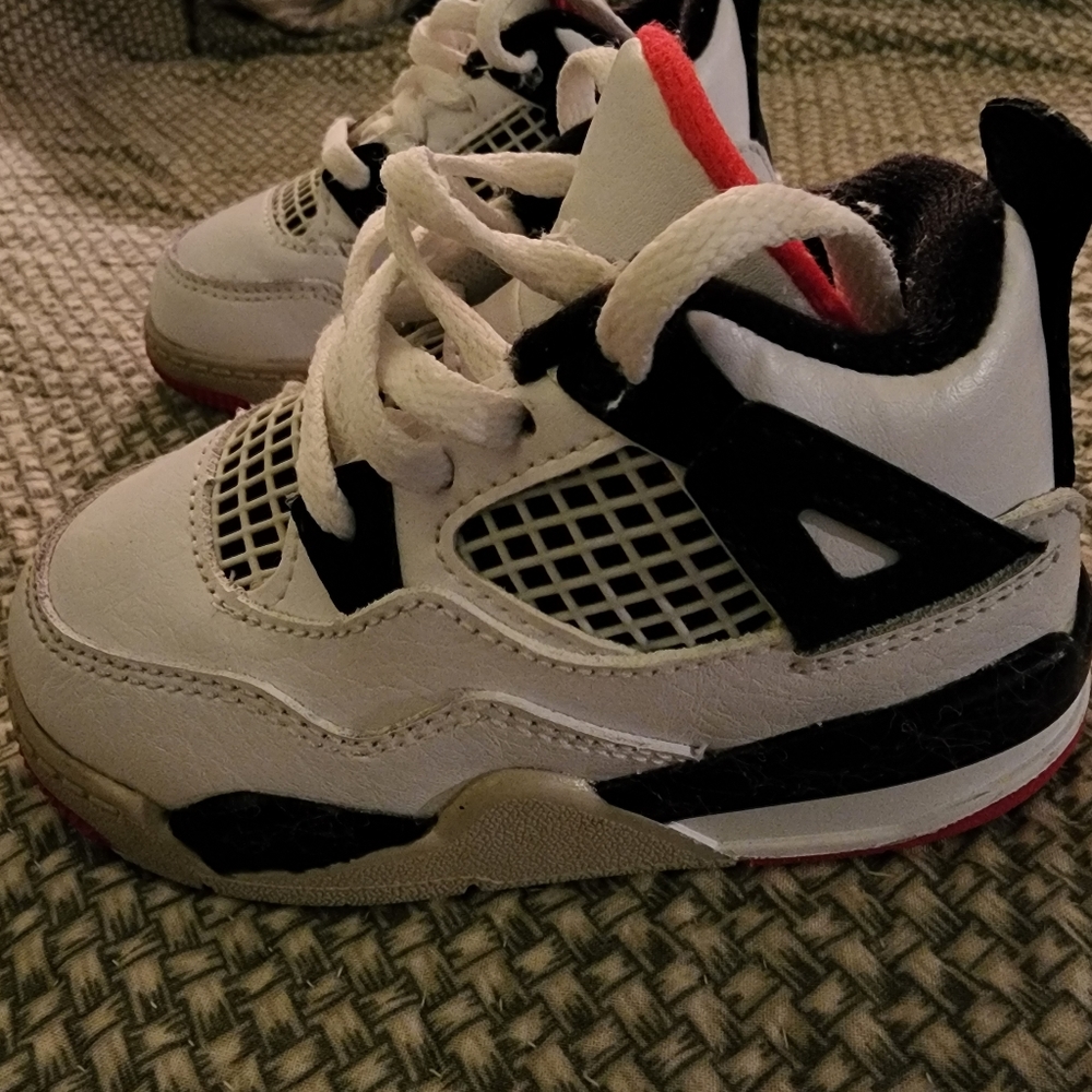 Nike Air Jordan 4 Retro infant sz 6